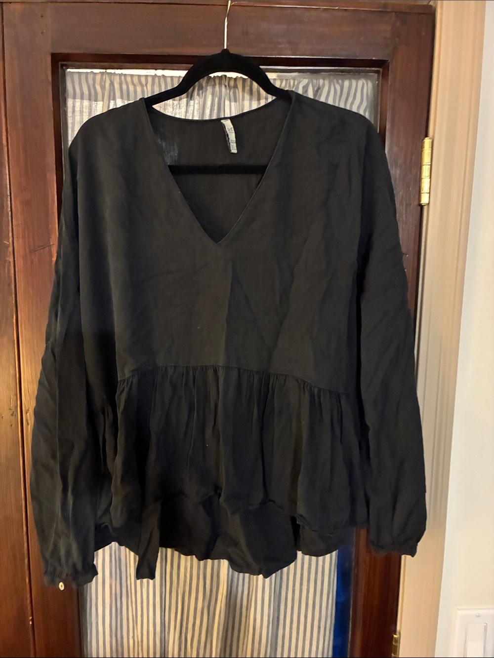 Zara Black V-Neck Peplum Long-Sleeve Tunic